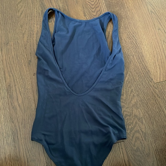 Aritzia low back bodysuit - Picture 2 of 3